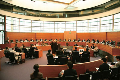 写真・国際海洋法裁判所における日本漁船拿捕事案の審理