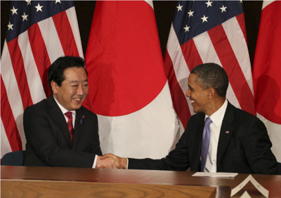 就任後初の日米首脳会談に臨む野田総理大臣（左）とオバマ米国大統領（9月21日、ニューヨーク　写真提供：内閣広報室）
