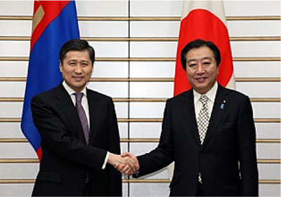 バトボルト・モンゴル首相との会談に臨む野田総理大臣（3月12日、東京　写真提供：内閣広報室）