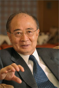 元国連事務次長 明石 康