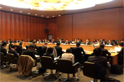 第2回SDGs推進円卓会議の様子(11月11日、東京・外務省)