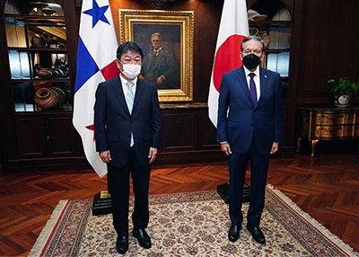 茂木外務大臣のコルティソ・パナマ大統領表敬（7月17日、パナマ）