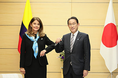 ラミレス・コロンビア共和国副大統領兼外相による岸田総理大臣表敬（11月9日、東京　写真提供：内閣広報室）