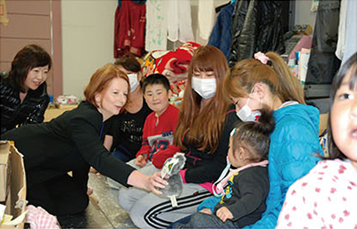 ギラード首相の南三陸町訪問(2011年4月)(写真提供:南三陸町)