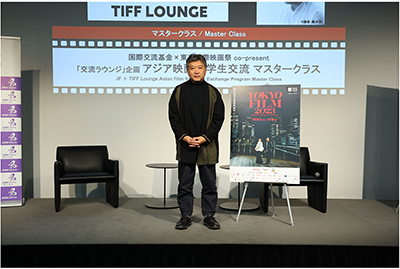 国際交流基金×東京国際映画祭 co-present 交流ラウンジ アジア映画学生交流プログラム 是枝裕和監督によるマスタークラス(10月26日、東京 写真提供:国際交流基金 ©2023 TIFF)