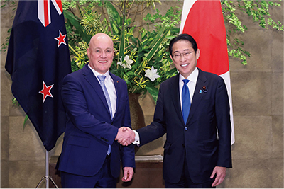 日・ニュージーランド首脳会談（6月19日、東京　写真提供：首相官邸ホームページ）