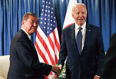日米首脳会談（11月15日、ペルー・リマ　写真提供：首相官邸ホームページ）