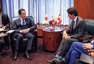 日加首脳会談（9月22日、米国・ニューヨーク　写真提供：首相官邸ホームページ）