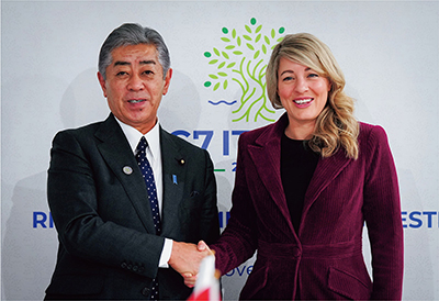 日加外相会談（11月26日、イタリア・フィウッジ）