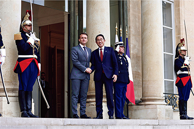日仏首脳会談（5月2日、フランス・パリ　写真提供：首相官邸ホームページ）