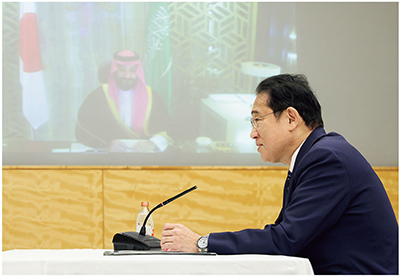 日・サウジアラビア首脳テレビ会談（5月21日、東京　写真提供：首相官邸ホームページ）
