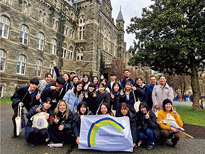 TOFUプログラム参加者とジョージタウン大学学生の懇談（3月23日、米国・ワシントンD.C.）