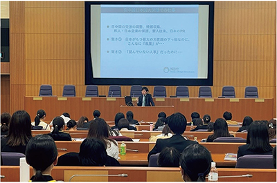 外務省職員