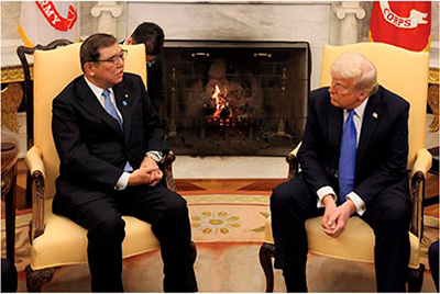 日米首脳会談（2月7日、米国・ワシントンD.C.　写真提供：首相官邸ホームページ）