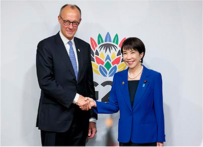 日独首脳会談（11月23日、南アフリカ・ヨハネスブルグ　写真提供：首相官邸ホームページ）