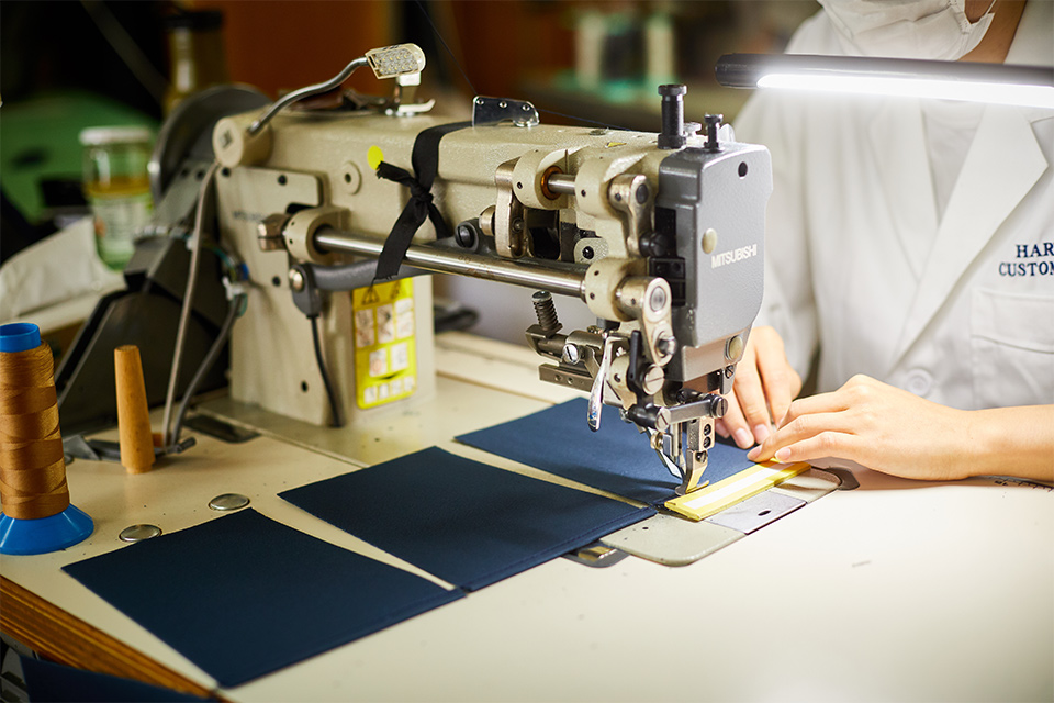 （写真）サミットバッグ製作の様子２
