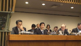 （写真）ステートメントを行う伊藤大臣政務官