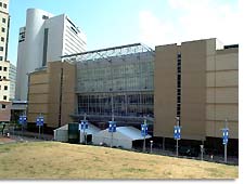 サントン・コンベンションセンター（遠景）
