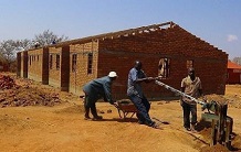 (写真）Khuwi産科棟建設-Stabilized Soil Blocks