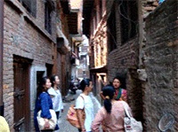倒壊が懸念される住宅密集地の写真
