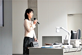 (写真2)「日本の国際協力」というテーマで講義を行いました