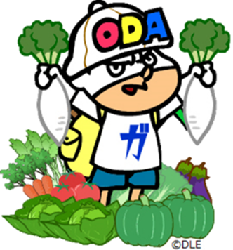仲間と輪になるODAマン（C）DEL