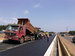 （写真1）【道路及び橋梁の施工状況】