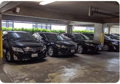 ペルー外務省公用車として活用される供与車両の写真