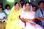 サロワカミーズを着る女性の写真