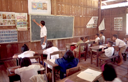 バンパーモの小学校の授業風景写真