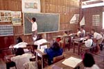 バンパーモの小学校の授業風景写真