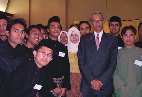 東京で開催されたマレーシアからの留学生を対象とした歓迎式(写真提供:JBIC)