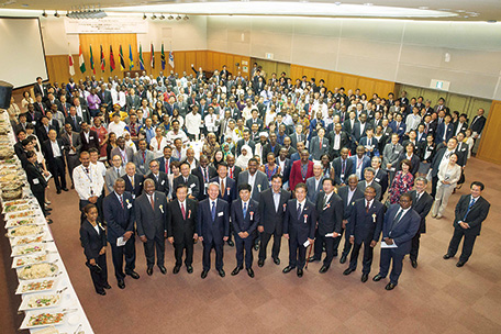 「激励会」にはアフリカ各国大使館、日本政府などからの来賓をはじめ、大学、企業の関係者も参加し、総勢365人が集まった(写真:JICA)