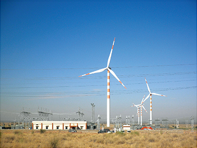 インドにおける「新・再生可能エネルギー事業」により建てられた風力発電所