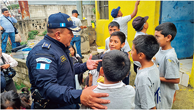 グアテマラにおける、交番システムの普及を通じた地域警察プロジェクト（写真：JICA）