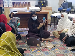 研修を受ける女性たち（写真：JICA）