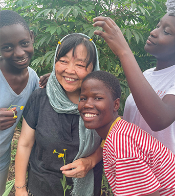 【ウガンダ】「平和村建設　この子たちの夢を叶えるために」撮影者　一般社団法人Education for Orphans　リンウッド・ガイ・ビショップ