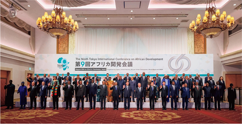 TICAD 9参加首脳による写真撮影（写真：内閣広報室）