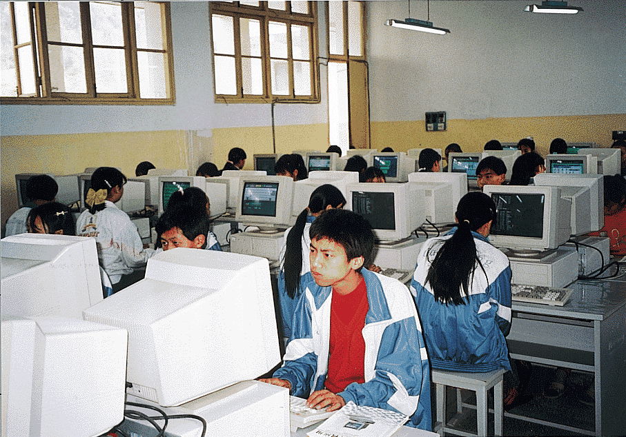 （写真）コンピューター授業