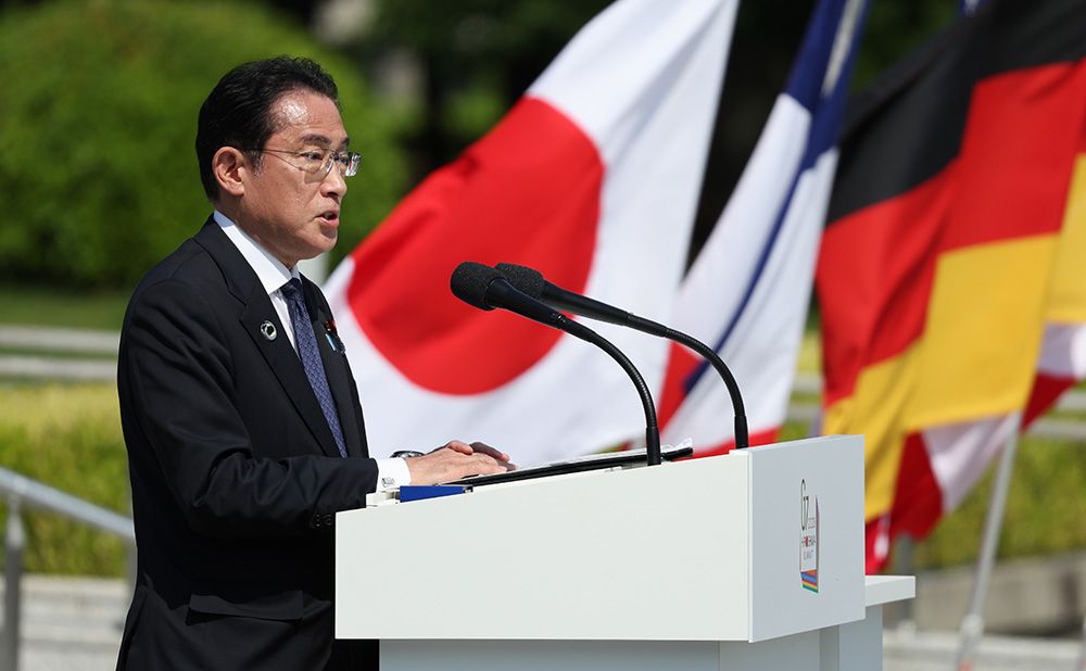 議長国会見で発言している岸田総理大臣