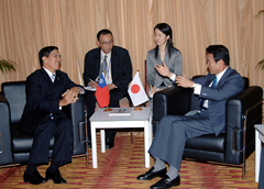 （写真）日本・ミャンマー外相会談