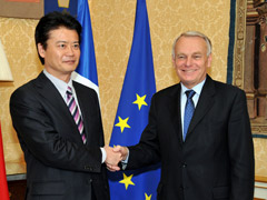 （写真）玄葉外務大臣によるエロー仏首相表敬訪問