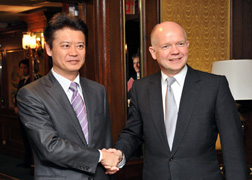 （写真）日英外相会談（概要）-1