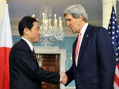 （写真）日米外相会談-2