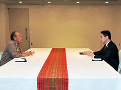 （写真）仲井眞沖縄県知事との昼食