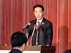 （写真）記者会見