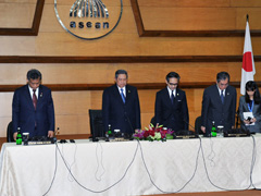 （写真1）松本外務大臣の日・ASEAN特別外相会議出席