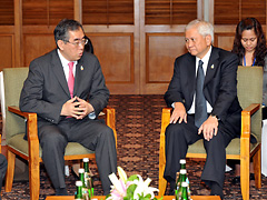 （写真）日・フィリピン外相会談