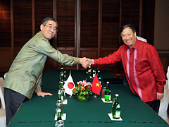 （写真）日・ベトナム外相会談-1