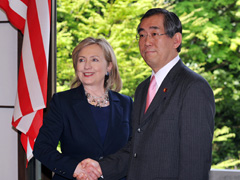 （写真）日米外相会談1